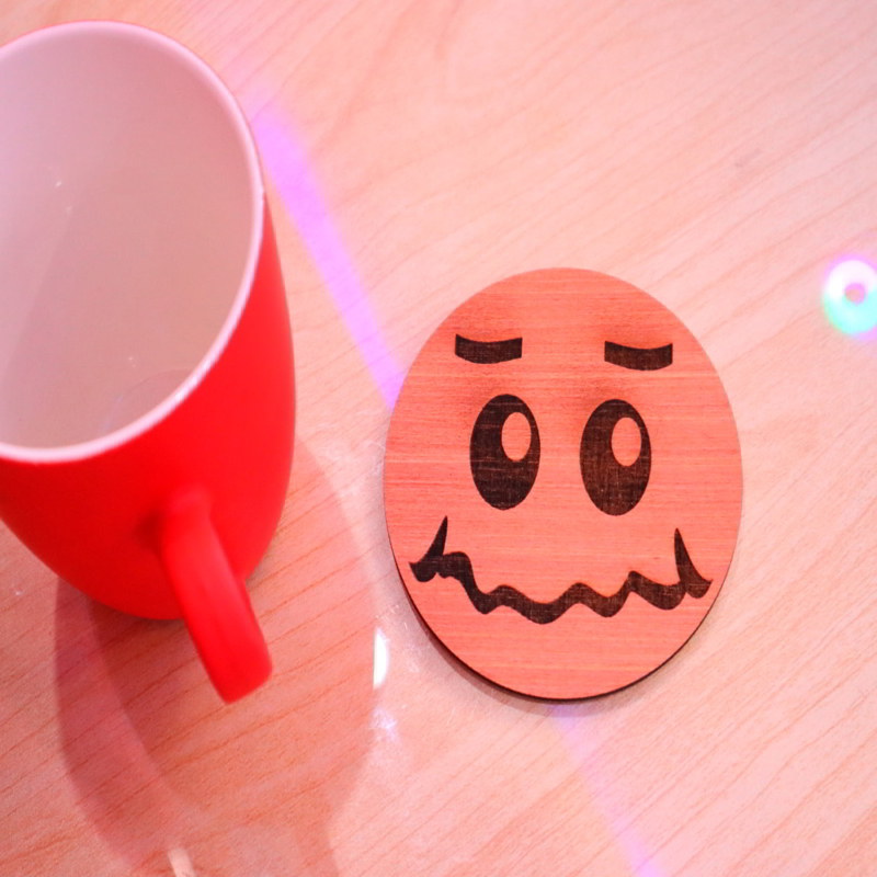 طرح چهره خندان مناسب برای استفاده در دستگاه های cnc چوب و cnc لیزر - laser cut smiley face coaster cdr file
