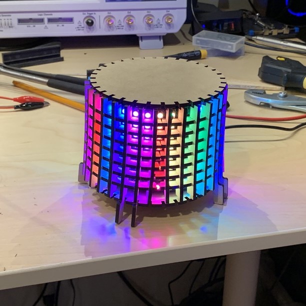 طرح لامپ ماتریسی چوبی مناسب برای استفاده در دستگاه های cnc چوب و cnc لیزر - laser cut wooden matrix lamp svg file