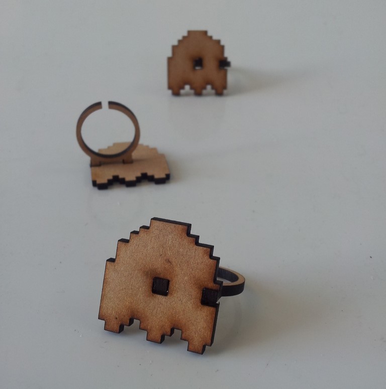 طرح حلقه پکمن مناسب برای استفاده در دستگاه های cnc چوب و cnc لیزر - laser cut pacman ring dxf file