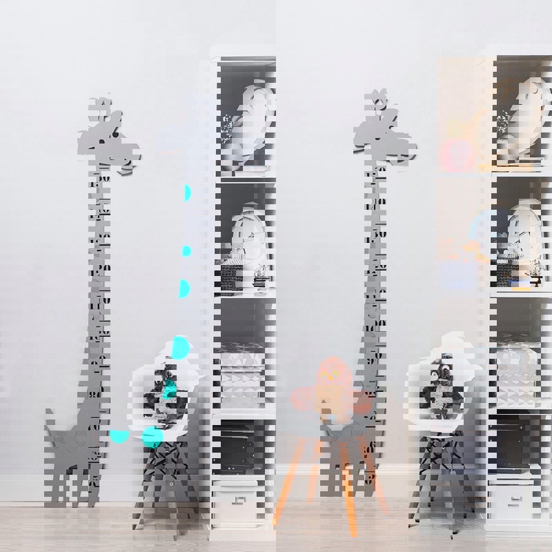 طرح نمودار رشد زرافه مناسب برای استفاده در دستگاه های cnc چوب و cnc لیزر - laser cut giraffe growth chart ruler cdr file