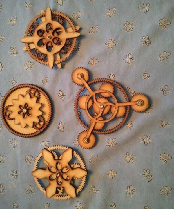 طرح چرخ دنده چوبی مناسب برای استفاده در دستگاه های cnc چوب و cnc لیزر - laser cut wooden gearbug svg file
