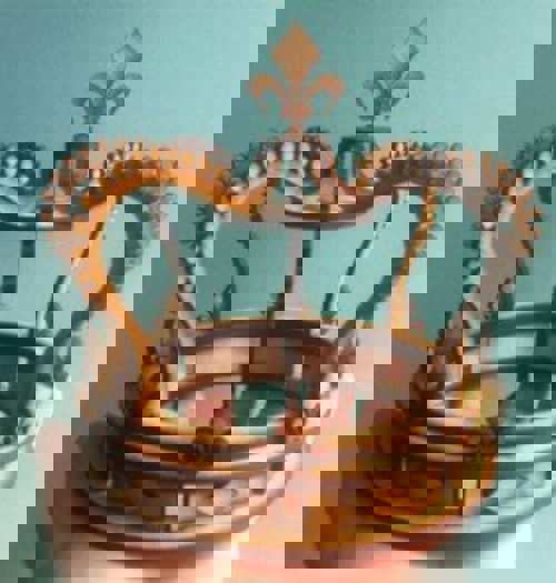 طرح تاج چوبی مناسب برای استفاده در دستگاه های cnc چوب و cnc لیزر - laser cut wooden crown cdr file