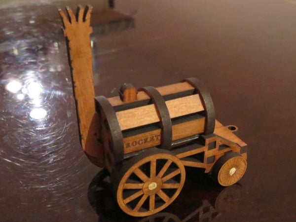 طرح مدل موشک استفنسون مناسب برای استفاده در دستگاه های cnc چوب و cnc لیزر - laser cut stephenson rocket model dxf file