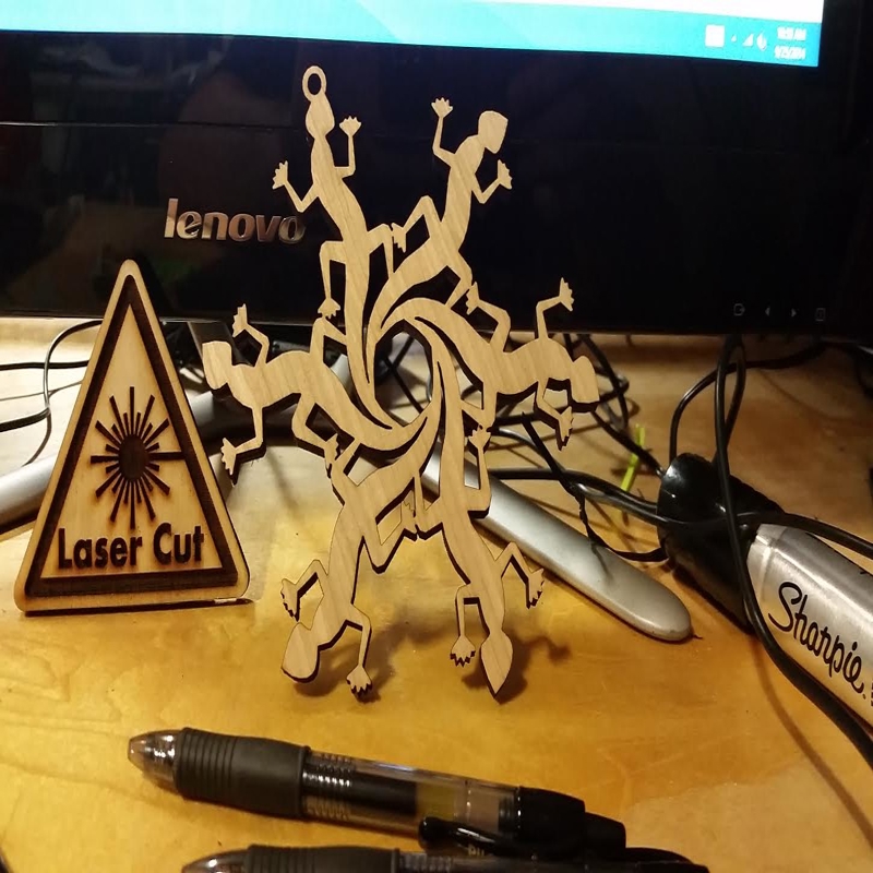 طرح پولک مارمولک مناسب برای استفاده در دستگاه های cnc چوب و cnc لیزر - laser cut lizard flake cdr file