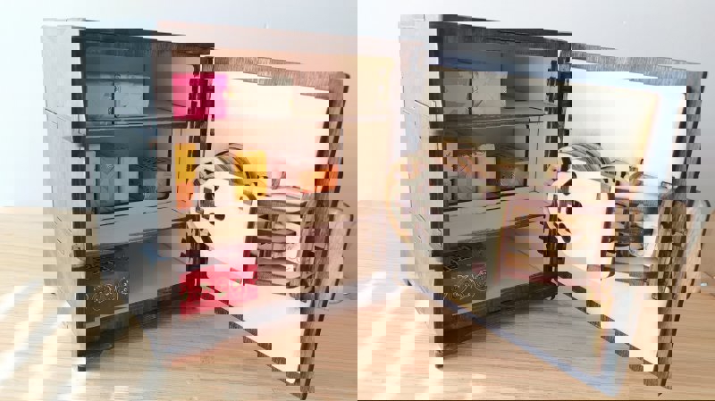 طرح گاوصندوق با قفل ترکیبی، جعبه چوبی مناسب برای استفاده در دستگاه های cnc چوب و cnc لیزر - laser cut safe with combination lock woodn box