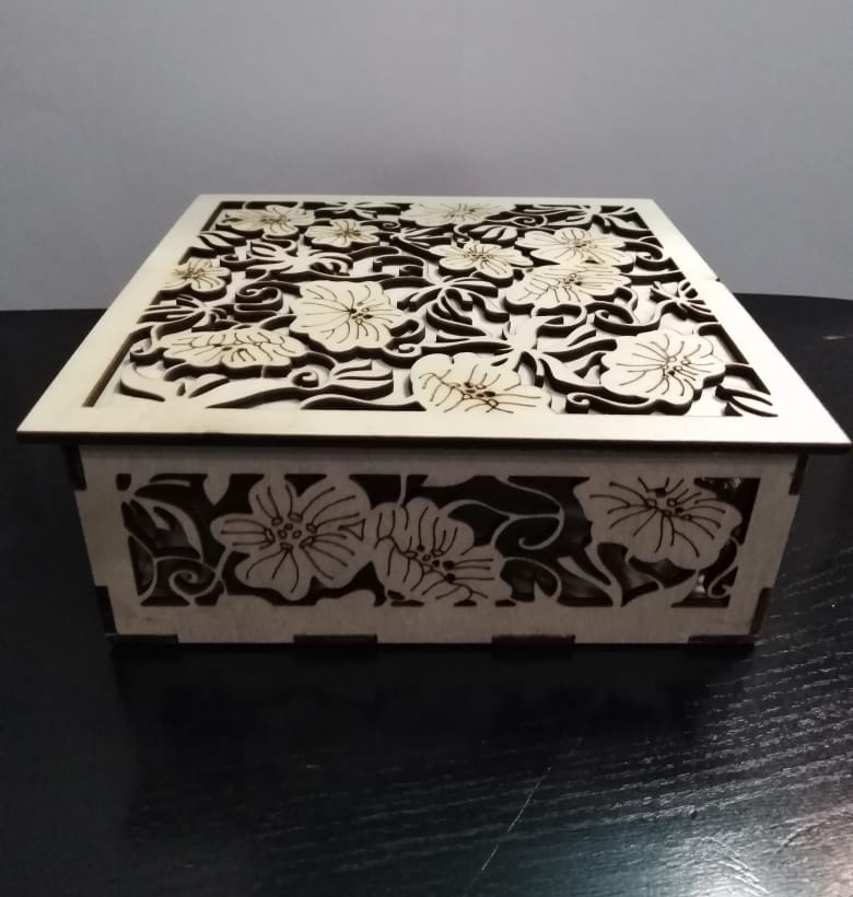 طرح جعبه کادو چوبی تزئینی با درب مناسب برای استفاده در دستگاه های cnc چوب و cnc لیزر - laser cut wooden decorative gift box with lid dxf file