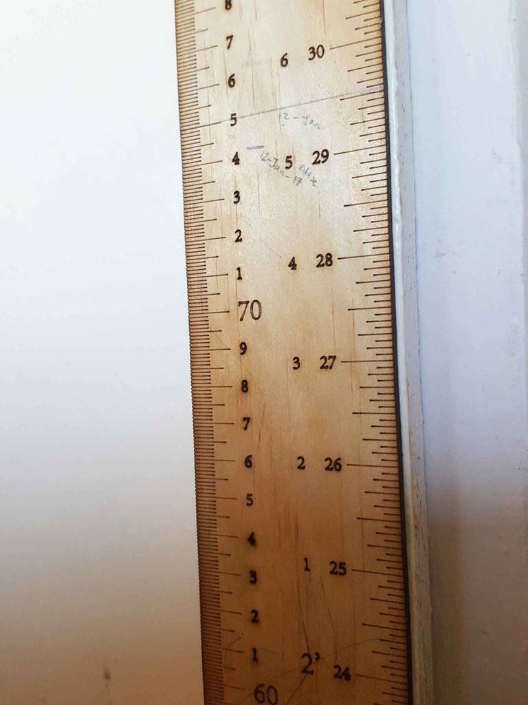 طرح خط کش اندازه گیری ارتفاع قابل حمل مناسب برای استفاده در دستگاه های cnc چوب و cnc لیزر - laser cut portable height measuring ruler dxf file