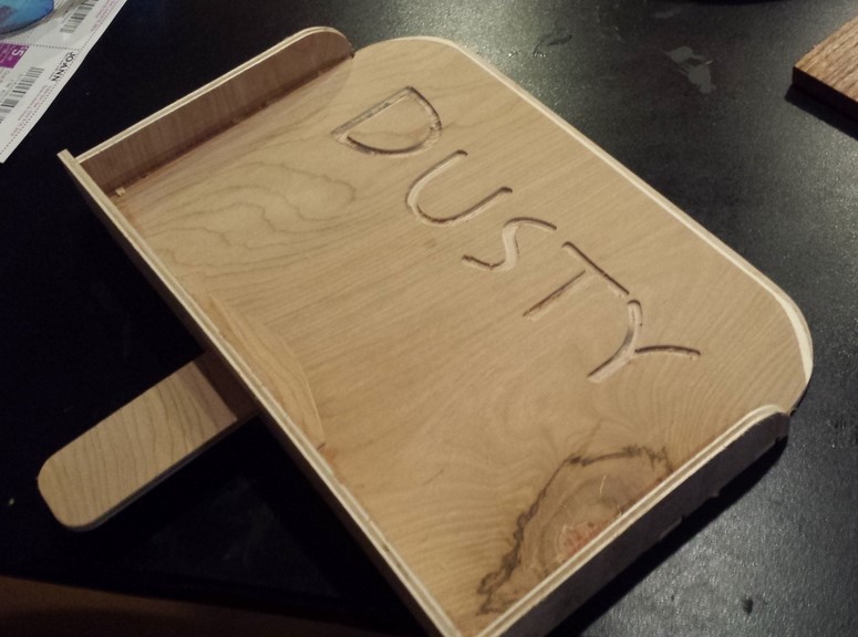 طرح ظرف سفالی مناسب برای استفاده در دستگاه های cnc چوب و cnc لیزر - laser cut dust pan dxf file