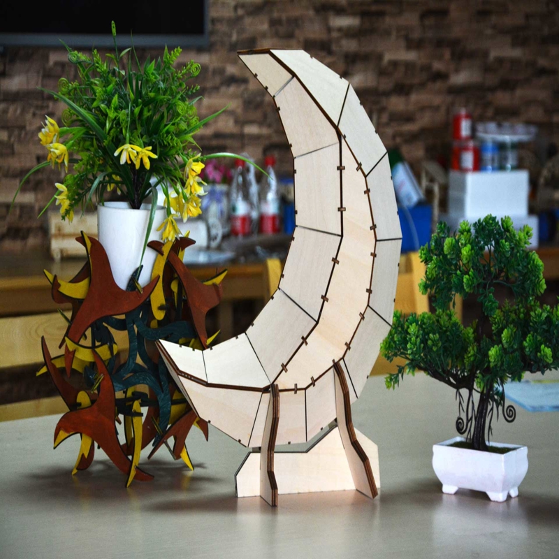 طرح سه بعدی ماه چوبی مناسب برای استفاده در دستگاه های cnc چوب و cnc لیزر - laser cut wooden 3d moon cdr file