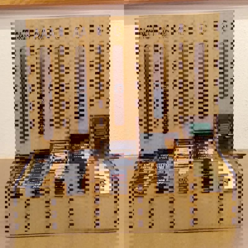 طرح دستگاه پخش کننده باتری ، سازمان دهنده ذخیره سازی باتری مناسب برای استفاده در دستگاه های cnc چوب و cnc لیزر - laser cut battery storage organizer battery dispenser