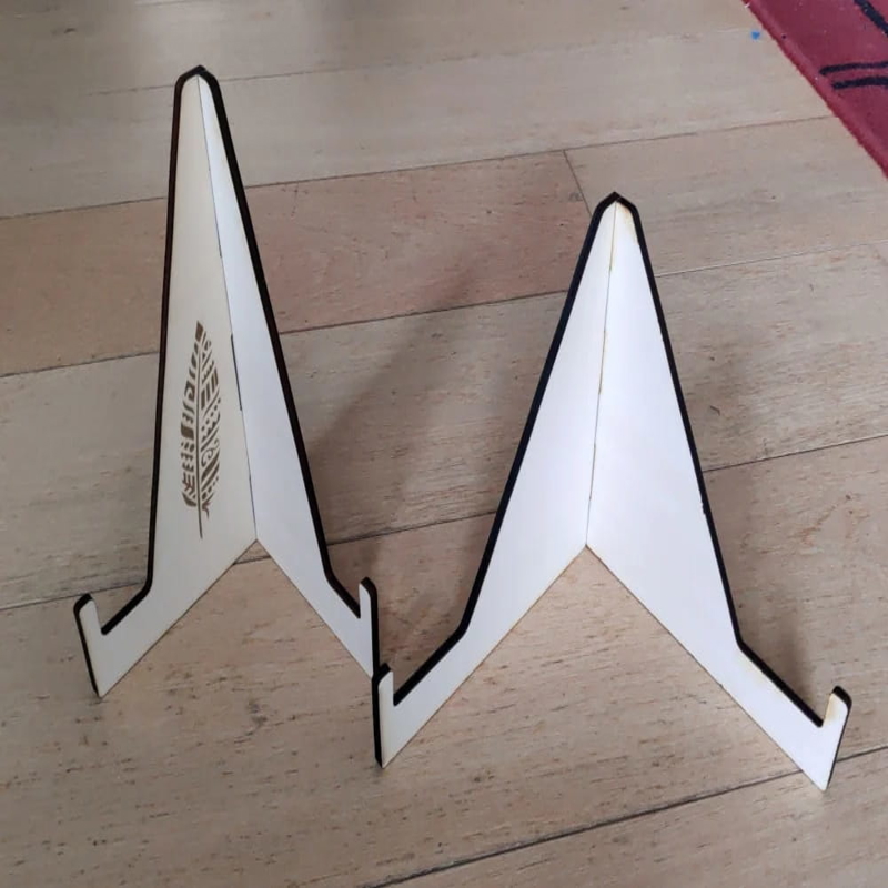 طرح برای پایه قاب عکس مناسب برای استفاده در دستگاه های cnc چوب و cnc لیزر - laser cut photo frame stand svg file