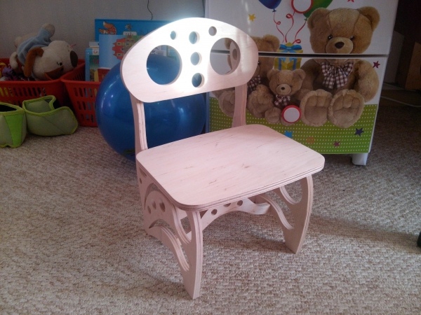طرح صندلی چوبی کودک مناسب برای استفاده در دستگاه های cnc چوب و cnc لیزر - laser cut wooden kids chair cdr file