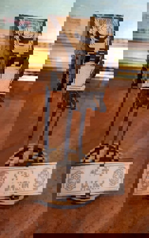 طرح جنگ ستارگان در سنت واکر مناسب برای استفاده در دستگاه های cnc چوب و cnc لیزر - laser cut star wars at st walker cdr file