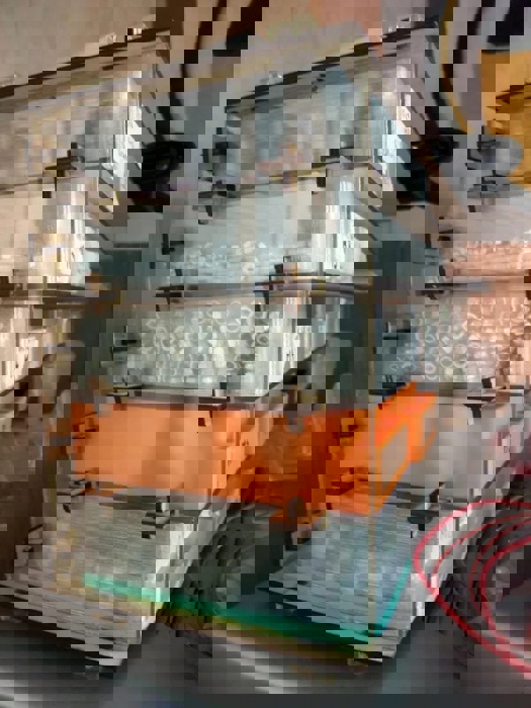 طرح قفسه برای ظروف کوچک مناسب برای استفاده در دستگاه های cnc چوب و cnc لیزر - laser cut shelves for small containers svg file