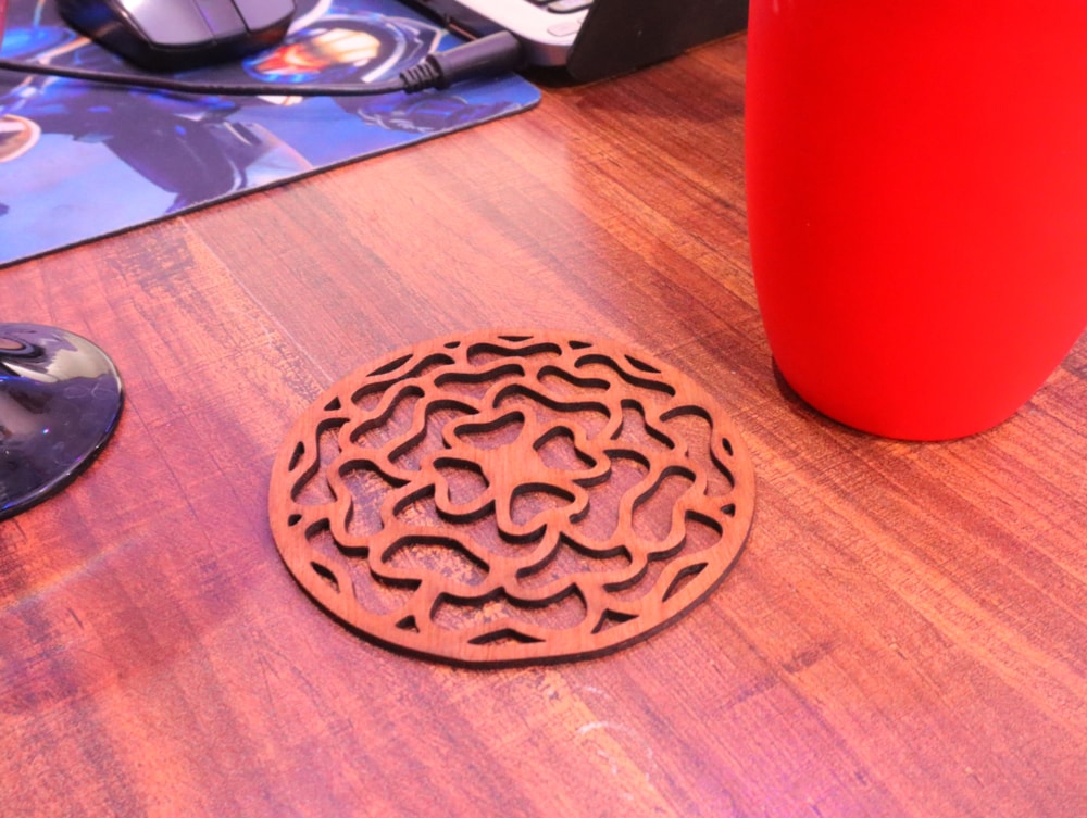 طرح زیرلیوانی چوبی طرح گلدار مناسب برای استفاده در دستگاه های cnc چوب و cnc لیزر - laser cut floral wooden coasters cdr file