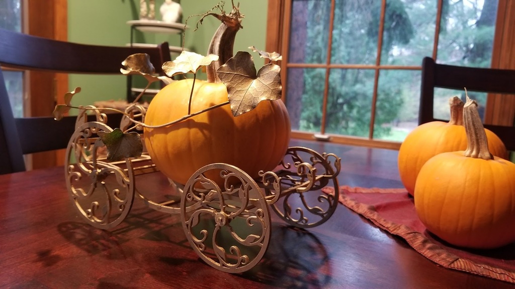 طرح مربی کدو تنبل مناسب برای استفاده در دستگاه های cnc چوب و cnc لیزر - laser cut pumpkin coach svg file
