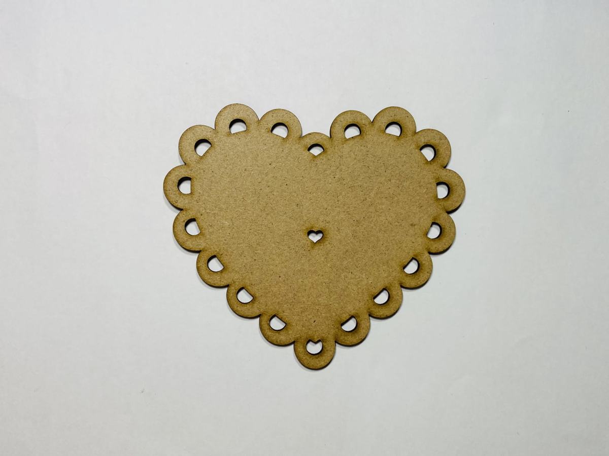 طرح قلب طرح قلب مقوایی مناسب برای استفاده در دستگاه های cnc چوب و cnc لیزر - laser cut heart doily cutout cdr file