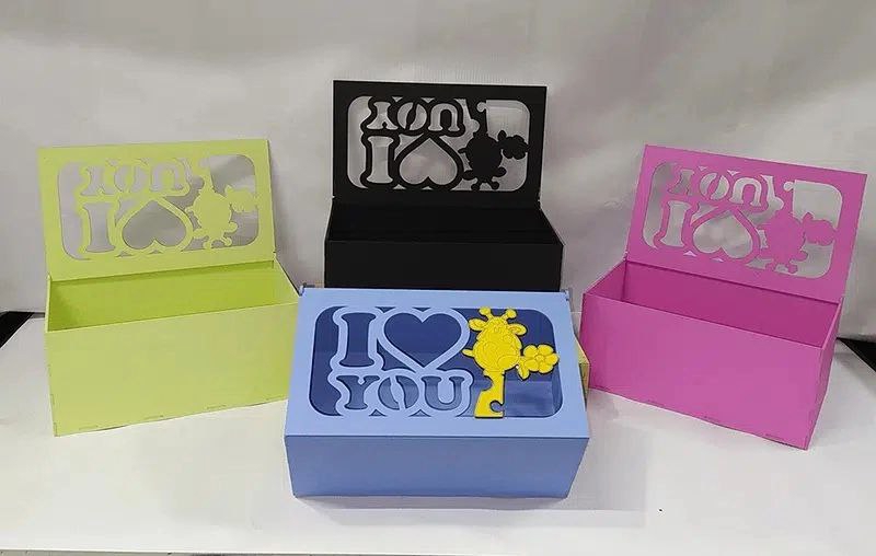 طرح جعبه کادو زیبا با درب و فرمت مناسب برای استفاده در دستگاه های cnc چوب و cnc لیزر - laser cut cute gift box with lid dxf file