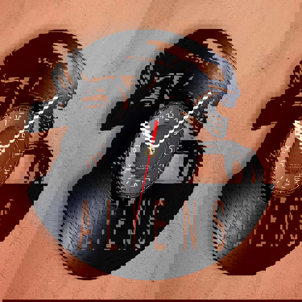 طرح ساعت دیواری وینیل طرح جنگجوی فضایی با مناسب برای استفاده در دستگاه های cnc چوب و cnc لیزر - laser cut aliens warrior vinyl wall clock cdr file