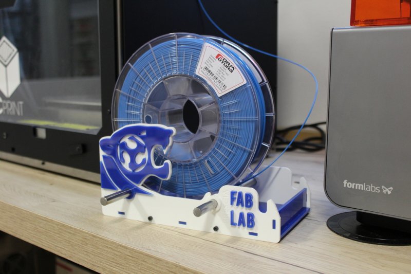 طرح نگهدارنده قرقره برشیا فابلب مناسب برای استفاده در دستگاه های cnc چوب و cnc لیزر - laser cut spool holder brescia fablab