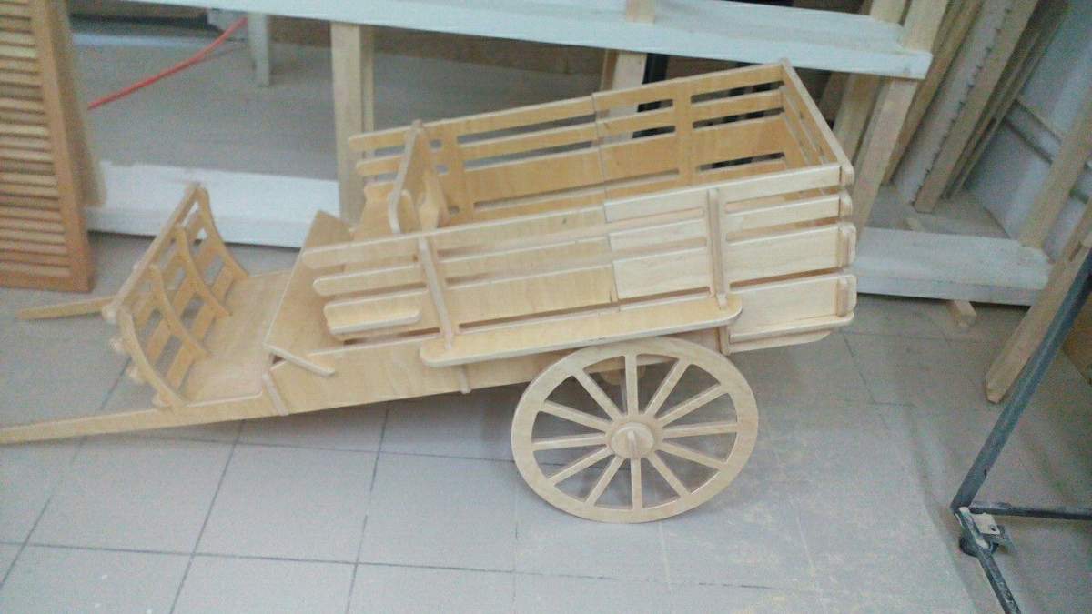 طرح کالسکه اسباب بازی چوبی مناسب برای استفاده در دستگاه های cnc چوب و cnc لیزر - laser cut carriage wooden toy cdr file