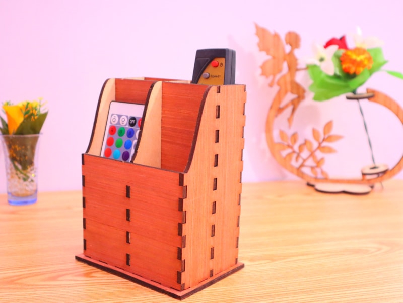 طرح پایه نگهدارنده ریموت کنترل مناسب برای استفاده در دستگاه های cnc چوب و cnc لیزر - laser cut remote control stand holder caddy dxf file