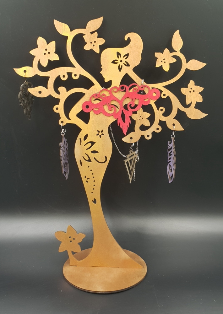 طرح جا جواهری طرح درخت زن مناسب برای استفاده در دستگاه های cnc چوب و cnc لیزر - laser cut woman tree jewelry stand cdr file