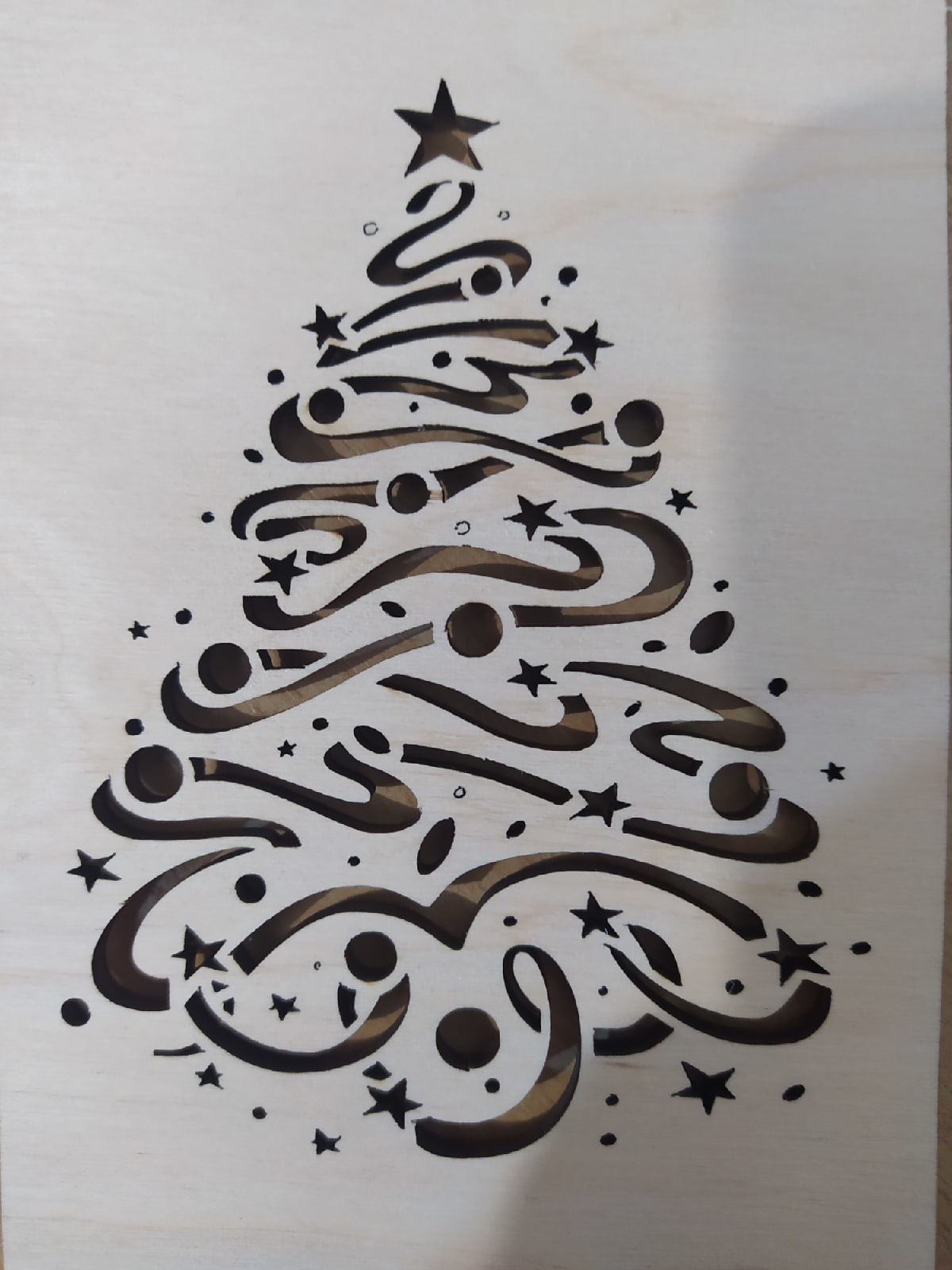 طرح درخت کریسمس مناسب برای استفاده در دستگاه های cnc چوب و cnc لیزر - laser cut christmas tree pattern cdr file