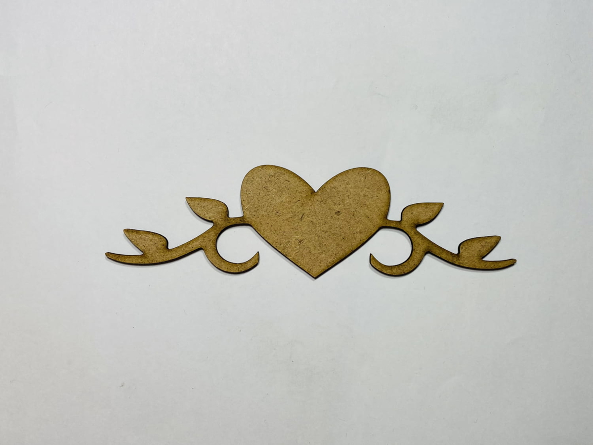 طرح قلب با برگ و چوب به صورت برش cdr مناسب برای استفاده در دستگاه های cnc چوب و cnc لیزر - laser cut heart with leaves wood cutout cdr file