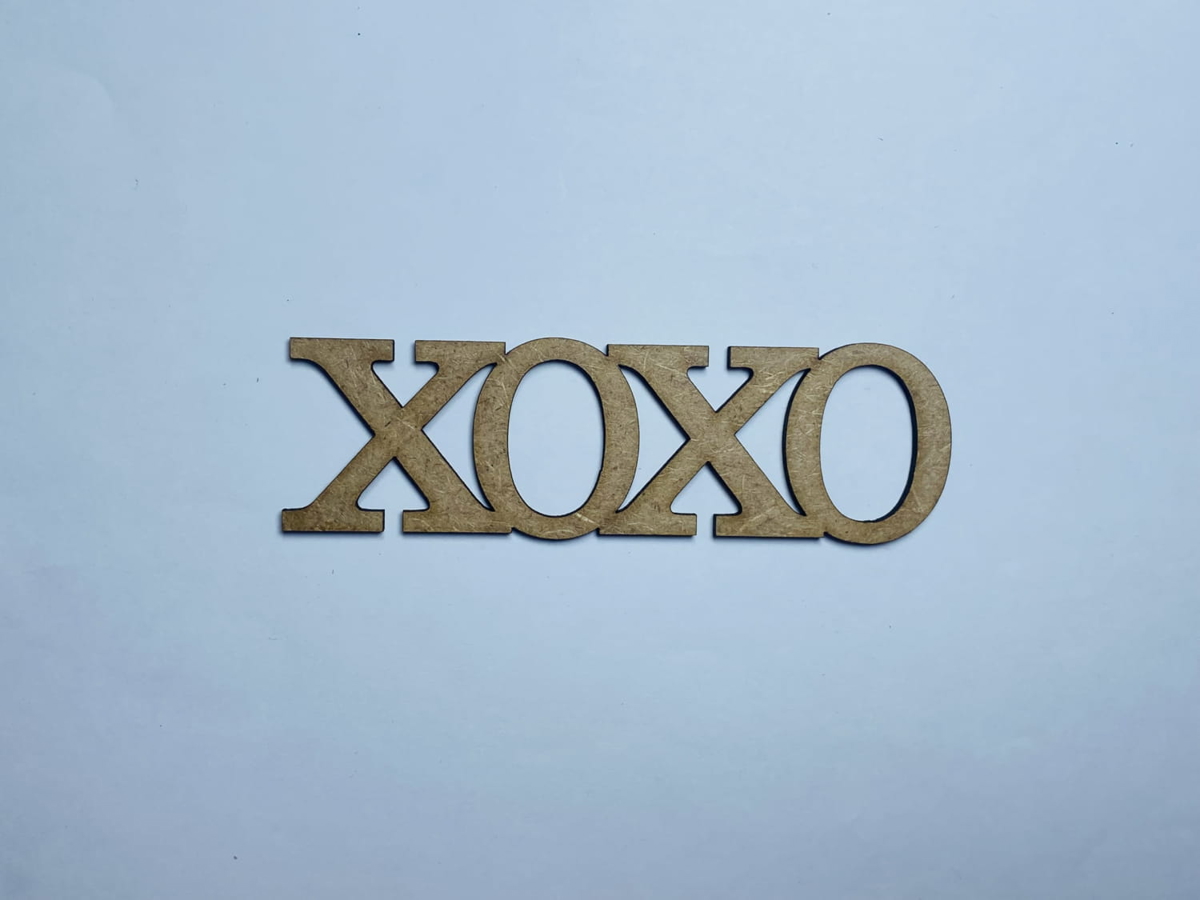 طرح قاب چوبی xoxo مناسب برای استفاده در دستگاه های cnc چوب و cnc لیزر - laser cut wooden xoxo cutout cdr file