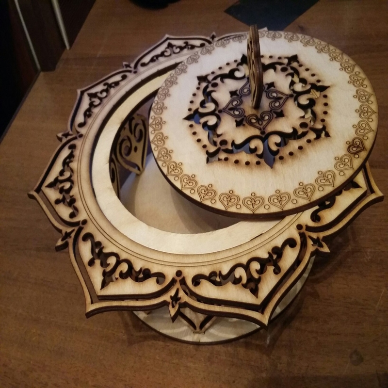 طرح جعبه شیرینی و شکلات مناسب برای استفاده در دستگاه های cnc چوب و cnc لیزر - laser cut box for sweets candy dxf file