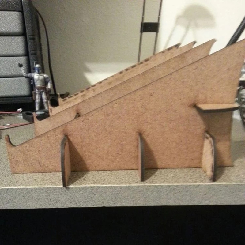 طرح پایه لپ تاپ برای مک بوک پرو مناسب برای استفاده در دستگاه های cnc چوب و cnc لیزر - laser cut laptop stand for macbook pro cdr file