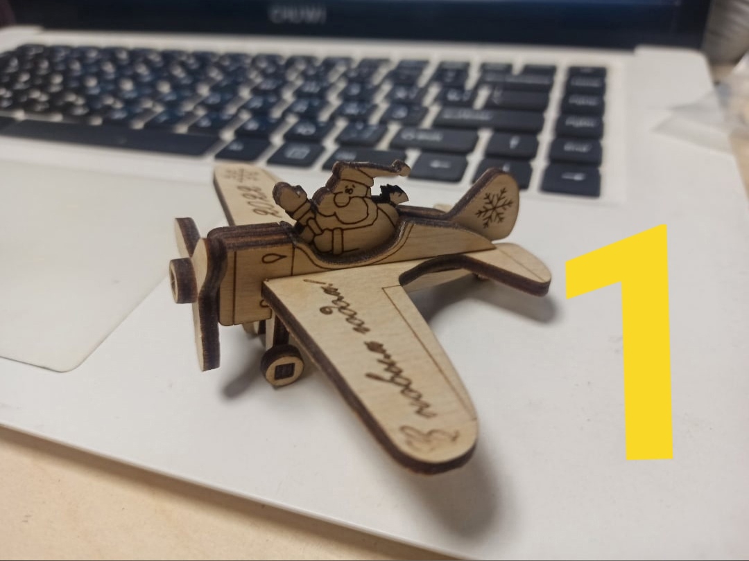 طرح هواپیما بابانوئل برای کریسمس مناسب برای استفاده در دستگاه های cnc چوب و cnc لیزر - laser cut santa claus airplane christmas decor cdr file