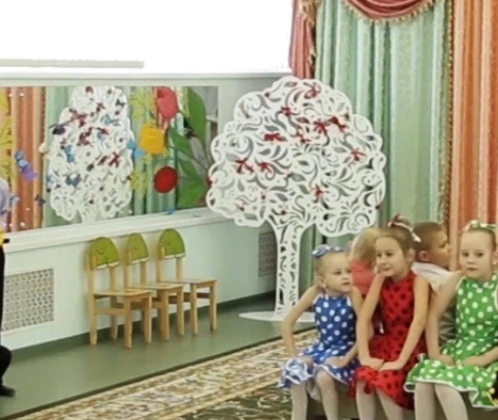 طرح درخت و مبلمان کودک مناسب برای استفاده در دستگاه های cnc چوب و cnc لیزر - laser cut tree and kids furniture cdr file
