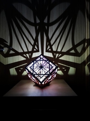 طرح لامپ مکعبی مناسب برای استفاده در دستگاه های cnc چوب و cnc لیزر - laser cut cube lamp cdr file