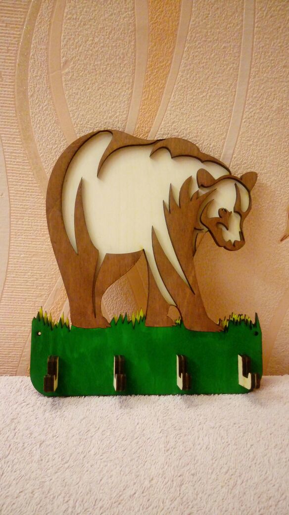 طرح آویز خرس خانه دار مناسب برای استفاده در دستگاه های cnc چوب و cnc لیزر - laser cut hanger housekeeper bear cdr file