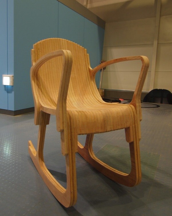طرح فایل dwg صندلی گهواره ای لایه باز مناسب برای استفاده در دستگاه های cnc چوب و cnc لیزر - laser cut layered rocking chair dwg file