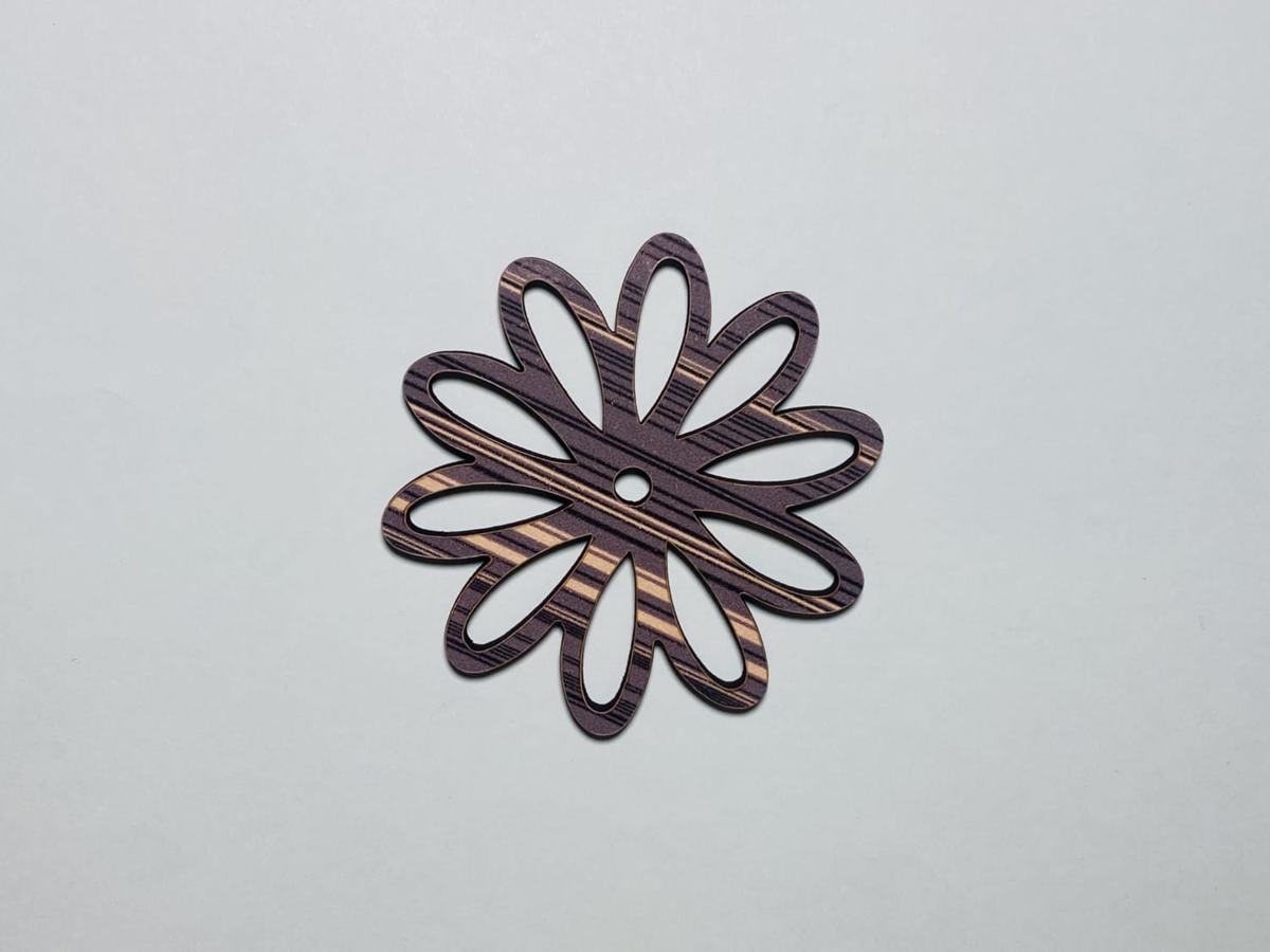 طرح گل چوبی ناتمام مناسب برای استفاده در دستگاه های cnc چوب و cnc لیزر - laser cut unfinished wooden flower shape cutout cdr file