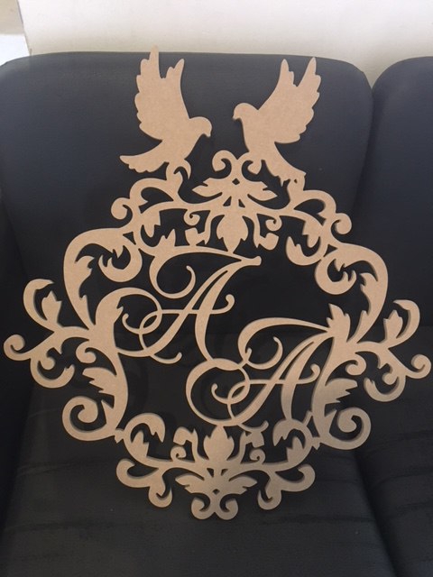 طرح نماد عروسی با مونوگرام و کبوتر مناسب برای استفاده در دستگاه های cnc چوب و cnc لیزر - wedding emblem with monogram and pigeons cdr file