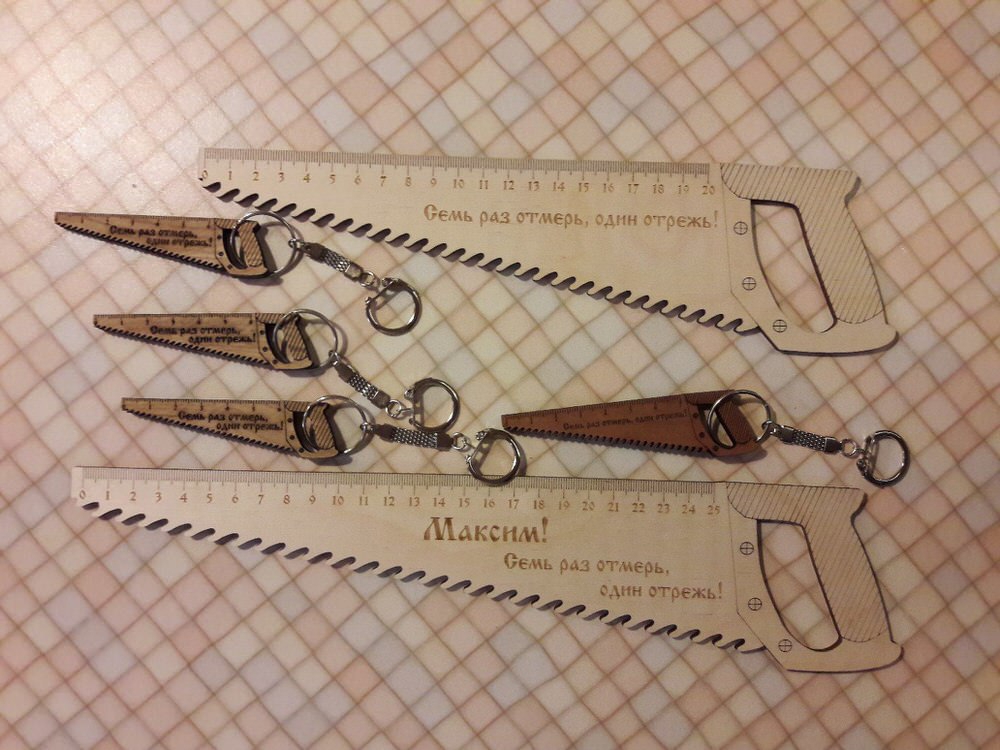 طرح فایل کورل cdr چوبی طرح اره مناسب برای استفاده در دستگاه های cnc چوب و cnc لیزر - saw shaped wooden ruler keychain cdr file
