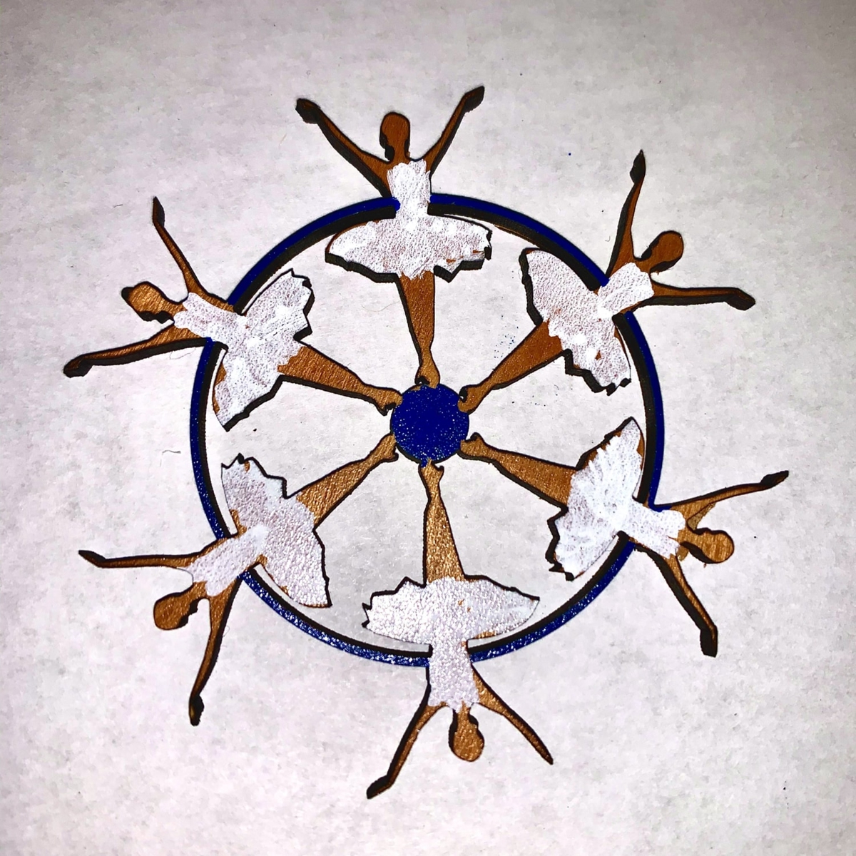 طرح دانه‌های برف بالرین مناسب برای استفاده در دستگاه های cnc چوب و cnc لیزر - laser cut ballerina snowflakes svg file