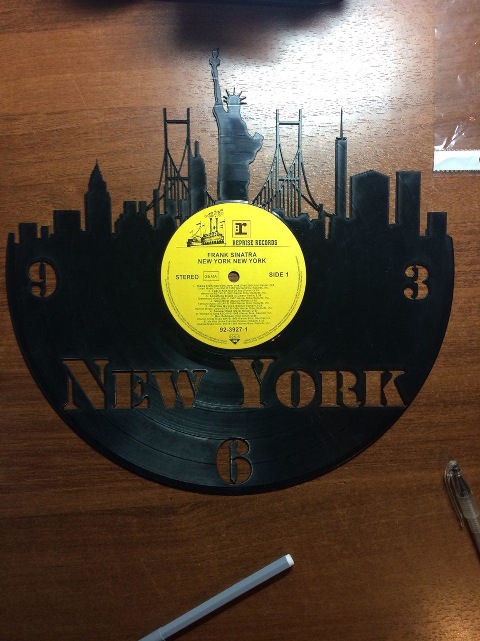 طرح ساعت دیواری وینیل شهر نیویورک مناسب برای استفاده در دستگاه های cnc چوب و cnc لیزر - new york city vinyl record wall clock laser cut template cdr file