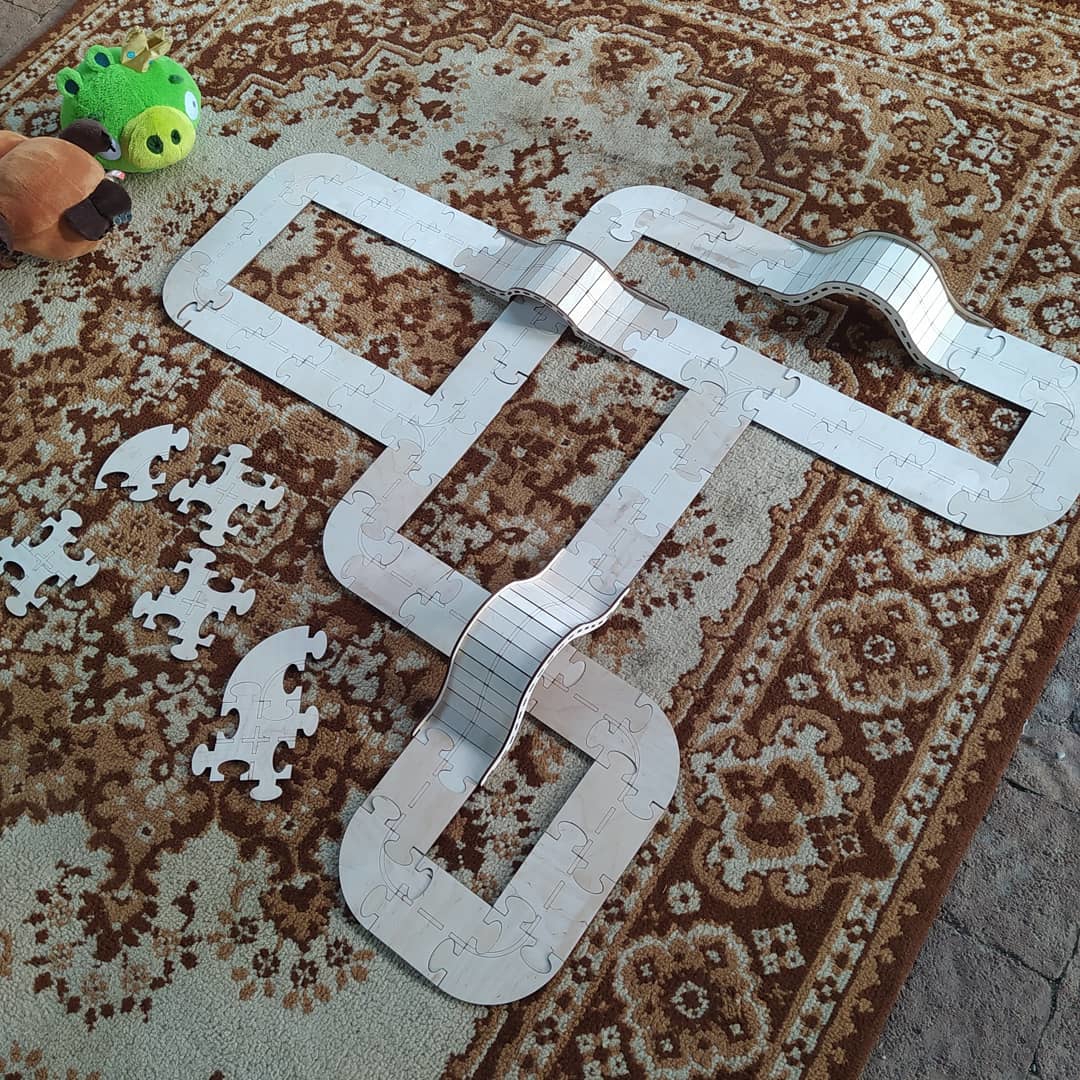 طرح ریل و رمپ چوبی برای ماشین های اسباب بازی مناسب برای استفاده در دستگاه های cnc چوب و cnc لیزر - laser cut wooden road tracks and ramps for toy cars cdr file