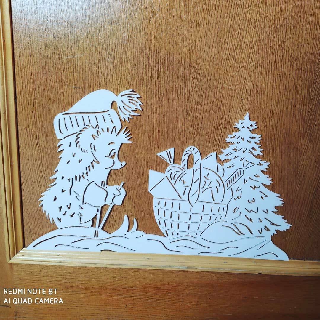 طرح جوجه تیغی مخصوص کریسمس مناسب برای استفاده در دستگاه های cnc چوب و cnc لیزر - laser cut hedgehog christmas decoration cdr file