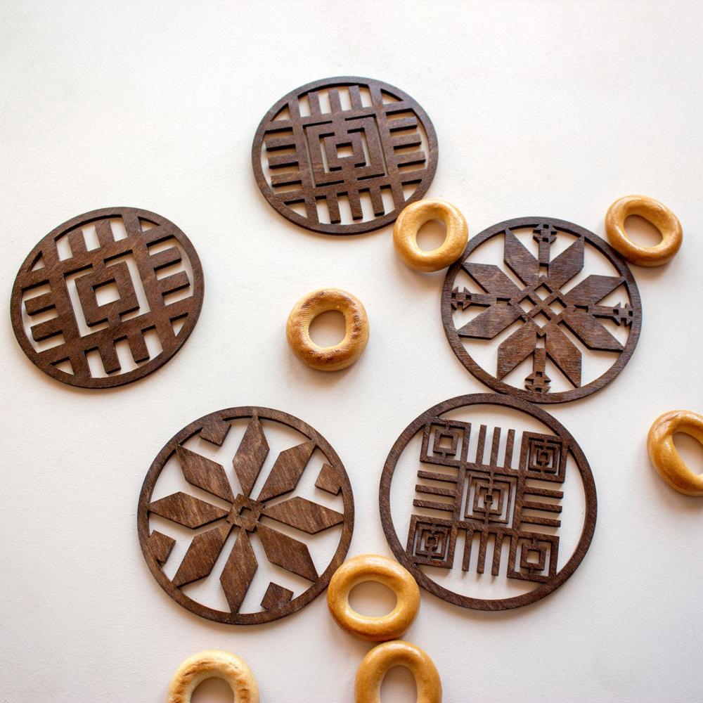 طرح زیرلیوانی با تزئینات بلاروس مناسب برای استفاده در دستگاه های cnc چوب و cnc لیزر - laser cut coasters with belarusian ornament cdr file