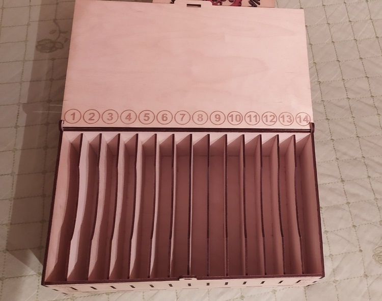 طرح جعبه نگهداری تلفن همراه برای کلاس درس مناسب برای استفاده در دستگاه های cnc چوب و cnc لیزر - laser cut cell phone storage box for classroom cdr file