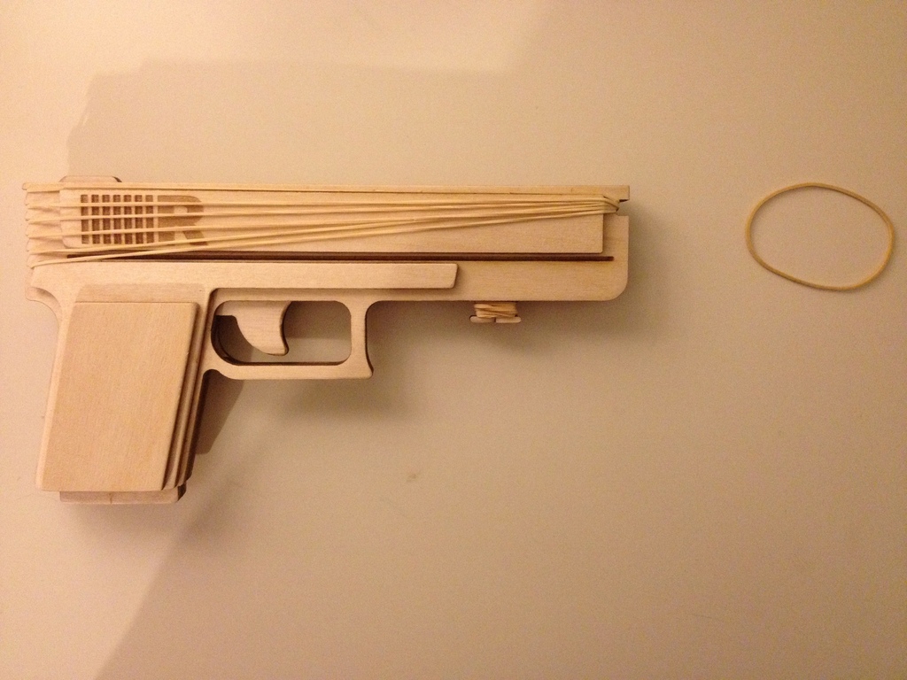 طرح تفنگ لاستیکی مناسب برای استفاده در دستگاه های cnc چوب و cnc لیزر - laser cut rubberband gun cdr file