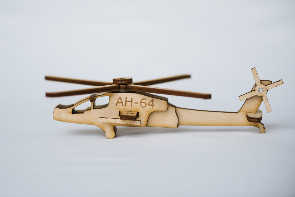 طرح هلیکوپتر آپاچی مناسب برای استفاده در دستگاه های cnc چوب و cnc لیزر - laser cut apache helicopter dxf file