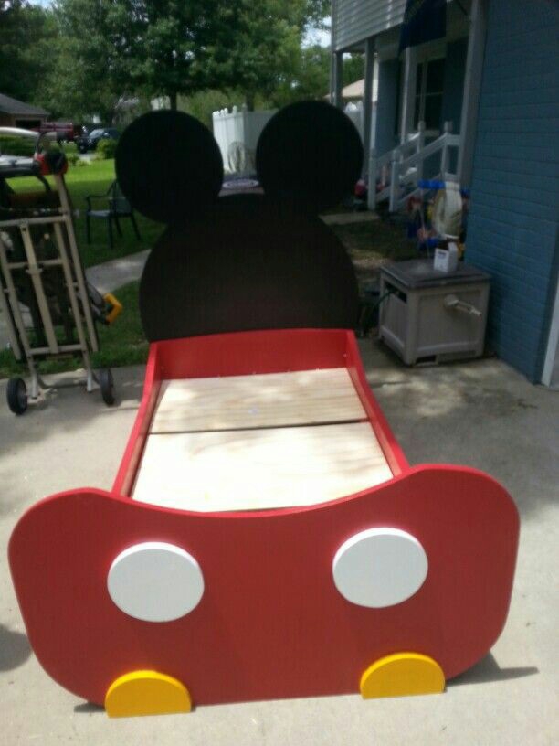 طرح تخت کودک میکی موس مناسب برای استفاده در دستگاه های cnc چوب و cnc لیزر - laser cut mickey mouse toddler bed template dxf file