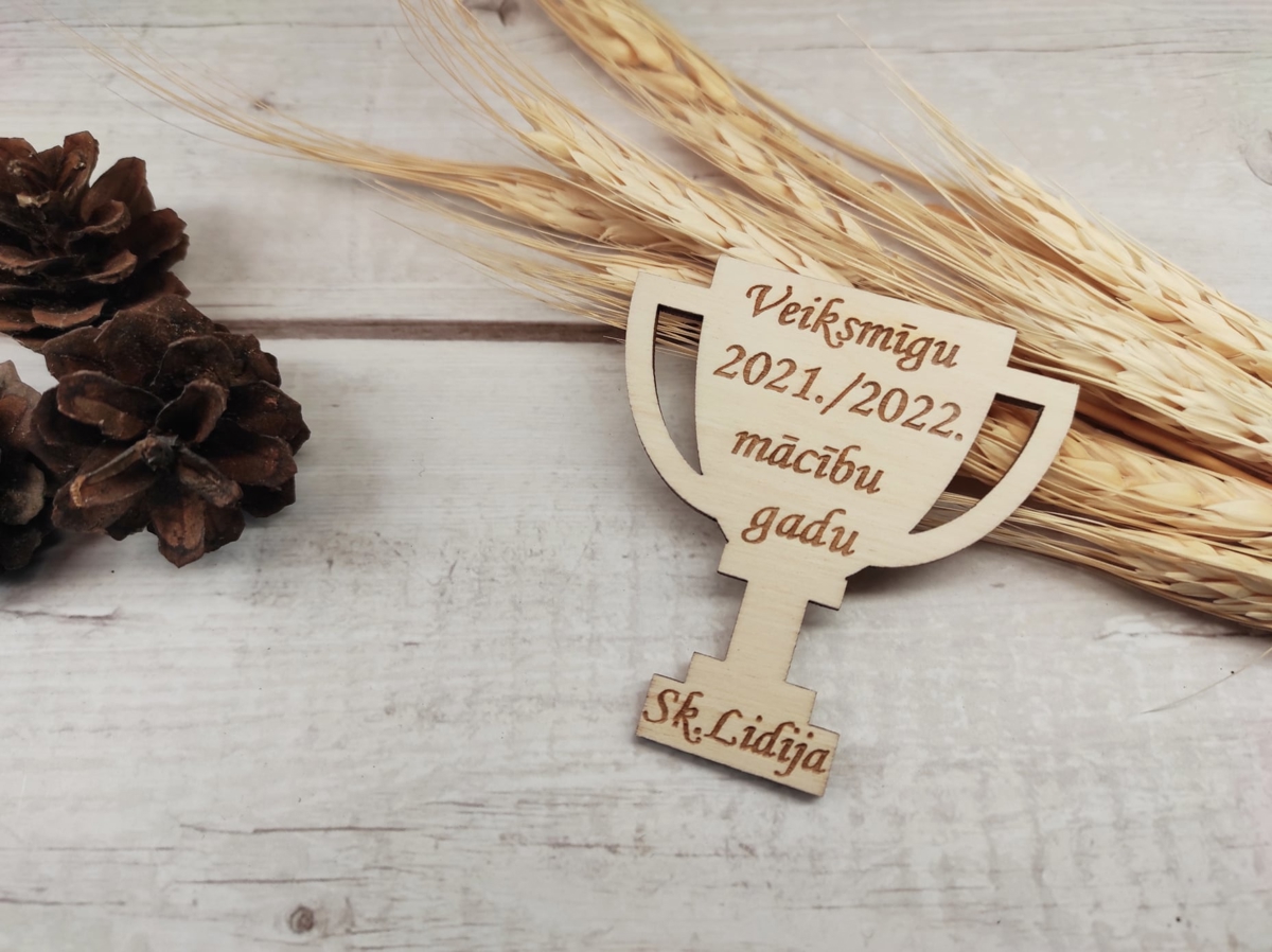 طرح تندیس چوبی شخصی مناسب برای استفاده در دستگاه های cnc چوب و cnc لیزر - laser cut personalised wooden trophy dxf file
